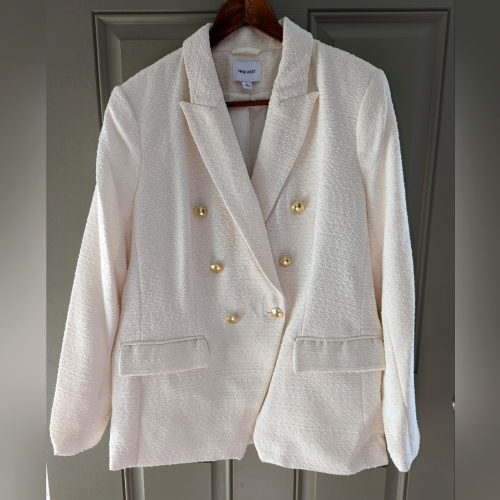 Cream Blazer, large, small make up stain on the inside(not visible when wearing)